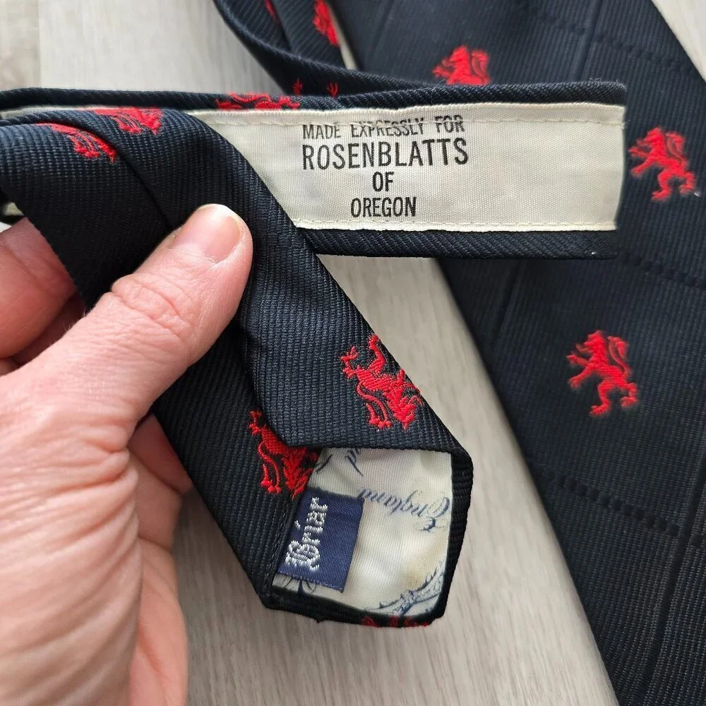vintage Rosenblatts | Collegiate red lion black medium width retro tie | unisex
